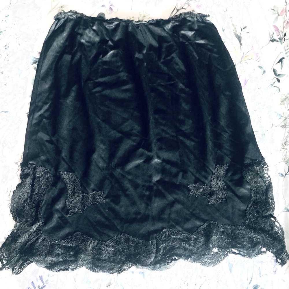 Vintage Slimtite satin lace trim slip skirt - Picture 8 of 16